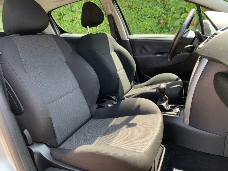 PEUGEOT 207 1.4 16V 95cv 