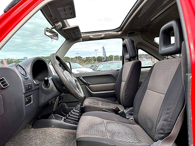 SUZUKI JIMNY 1.3i - 16V 86ch 4x4 TOIT OUVRANT