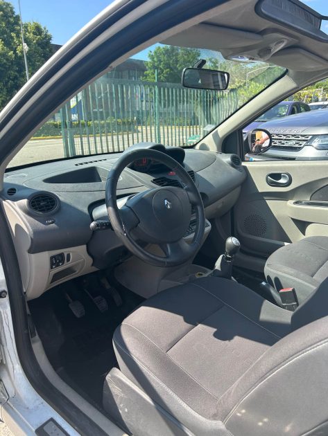 RENAULT TWINGO 2009