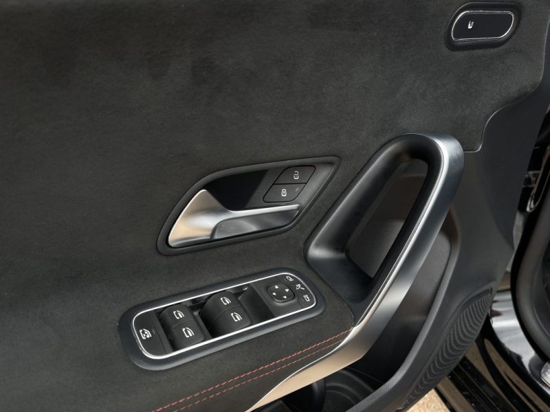 Mercedes-Benz Classe A 180d AMG line - Très bon état - Première main