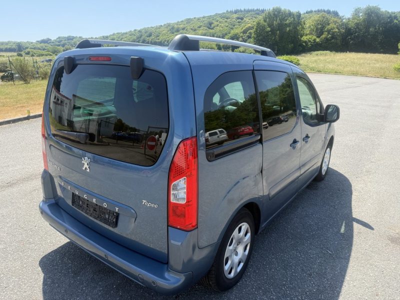 PEUGEOT PARTNER 2012