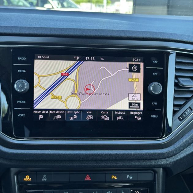 VOLKSWAGEN T-ROC 1.6 TDI 115 CV R-LINE TOIT PANO SIEGES CHAUFFANTS CARPLAY GARANTIE 12 MOIS