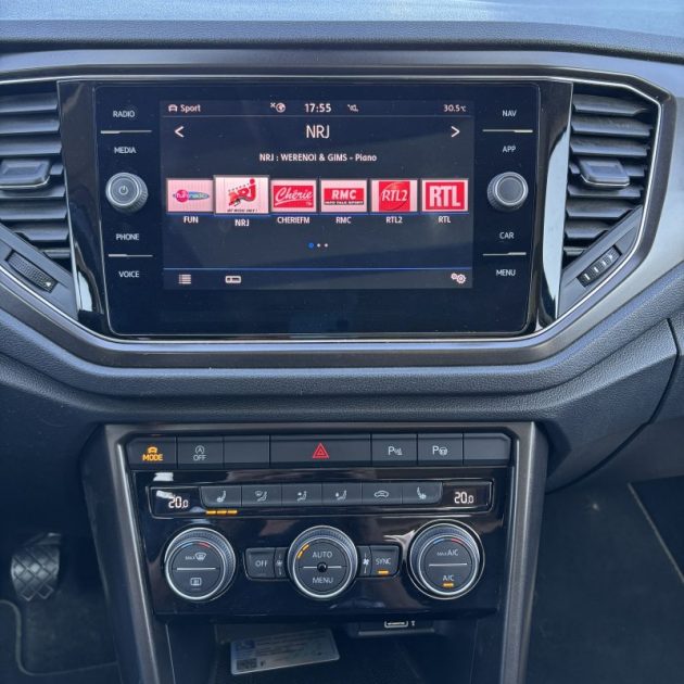 VOLKSWAGEN T-ROC 1.6 TDI 115 CV R-LINE TOIT PANO SIEGES CHAUFFANTS CARPLAY GARANTIE 12 MOIS
