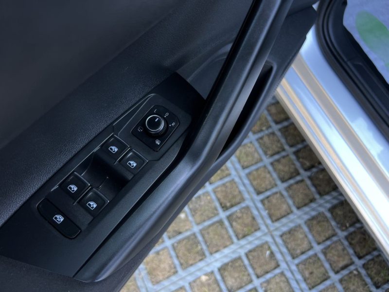 VOLKSWAGEN POLO 6 VI CONFORTLINE 1.6 TDI 95 Cv ECRAN GPS TACTILE / 5 PORTES - GARANTIE 1 AN