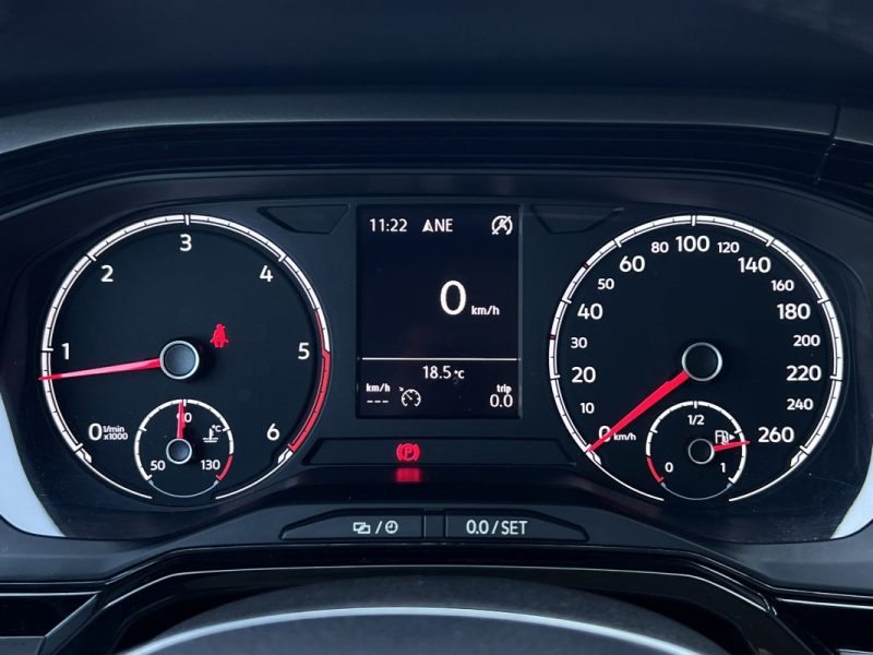 VOLKSWAGEN POLO 6 VI CONFORTLINE 1.6 TDI 95 Cv ECRAN GPS TACTILE / 5 PORTES - GARANTIE 1 AN