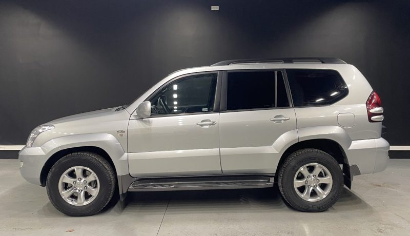 TOYOTA LAND CRUISER  2004