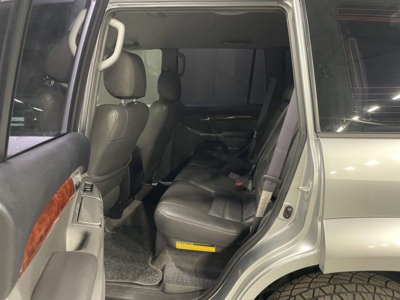 TOYOTA LAND CRUISER  2004