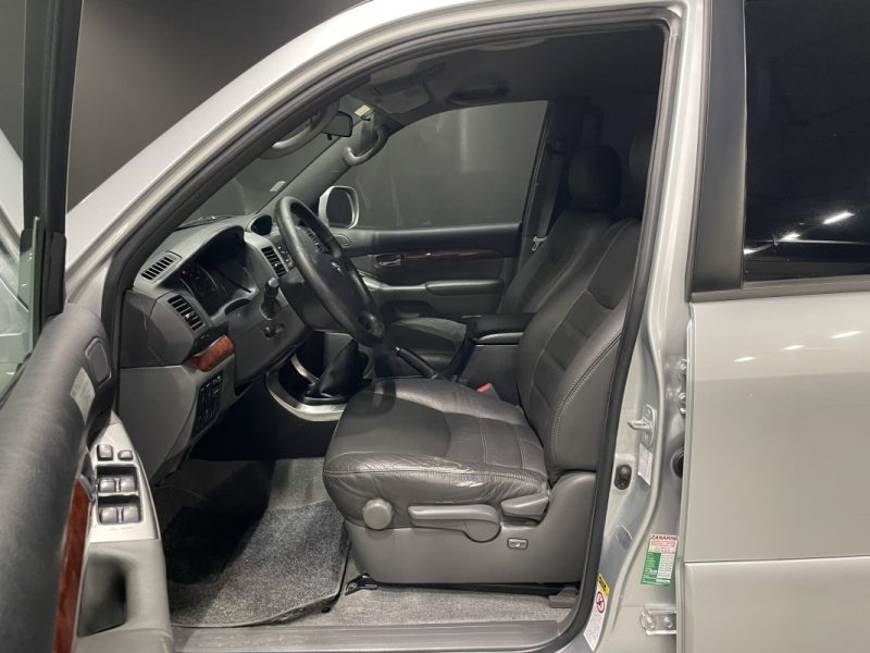 TOYOTA LAND CRUISER  2004