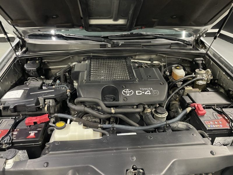 TOYOTA LAND CRUISER  2004