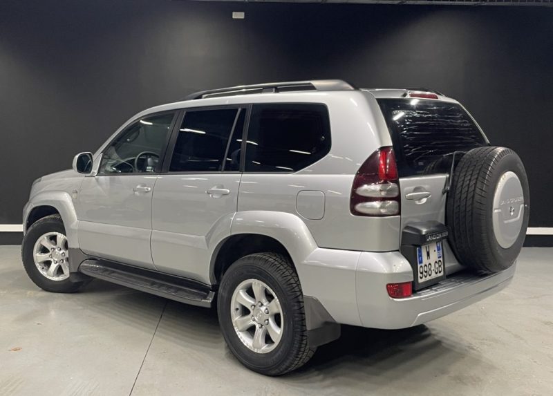 TOYOTA LAND CRUISER  2004