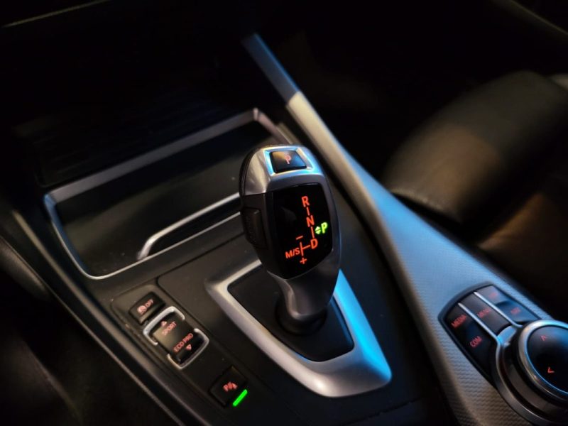 BMW SERIE 1 118i F20 136CH M SPORT / SIEGES CUIR + CAMERA DE RECUL + SUIVIE COMPLET /