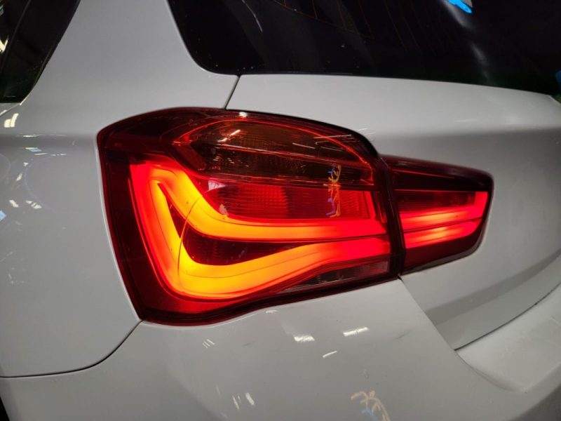 BMW SERIE 1 118i F20 136CH M SPORT / SIEGES CUIR + CAMERA DE RECUL + SUIVIE COMPLET /