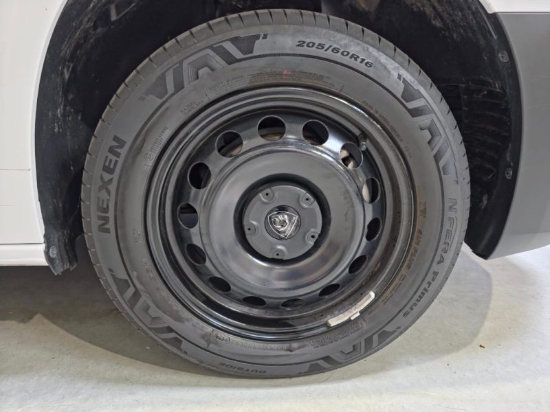 PEUGEOT PARTNER 2024