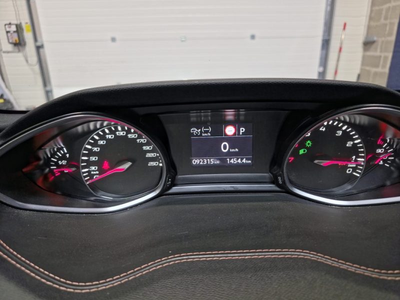 Peugeot 308 GT Line PureTech 130 EAT8  – Distribution OK
