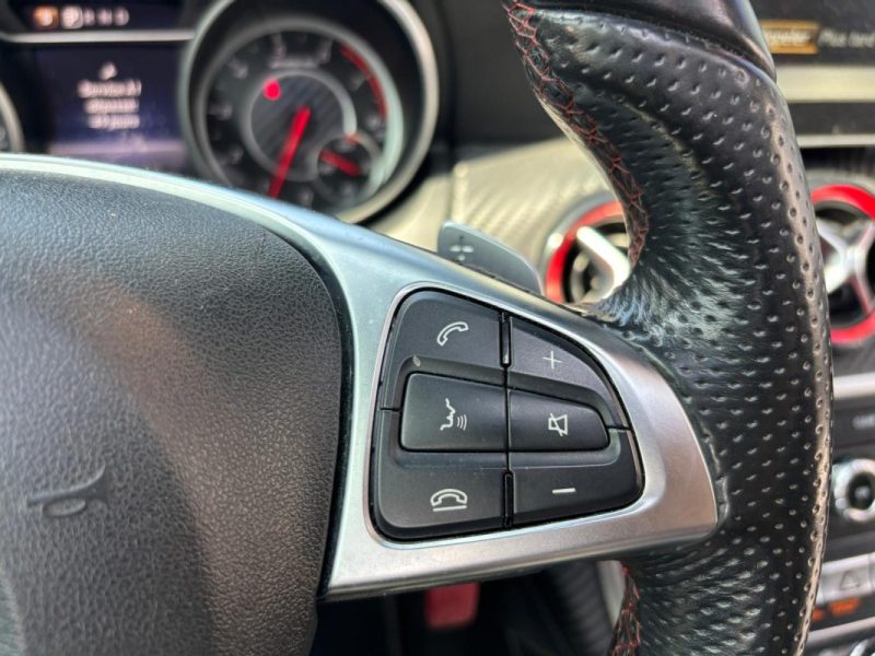 MERCEDES CLASSE A 45 AMG 2.0 Ti 16V 4MATIC 7G-DCT 381 cv