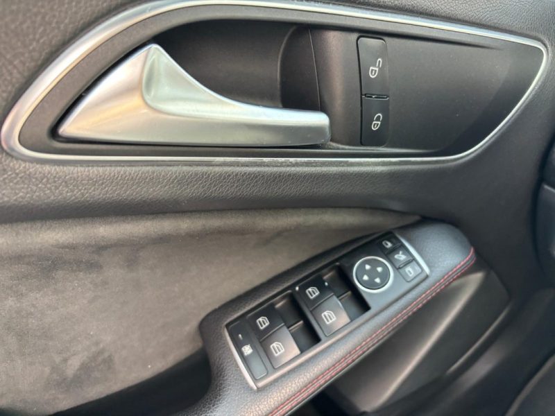 MERCEDES CLASSE A 45 AMG 2.0 Ti 16V 4MATIC 7G-DCT 381 cv