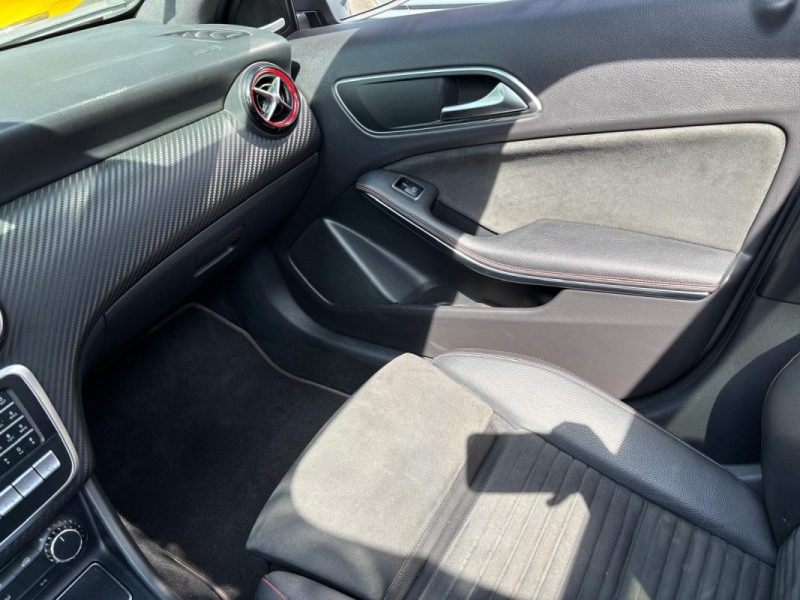 MERCEDES CLASSE A 45 AMG 2.0 Ti 16V 4MATIC 7G-DCT 381 cv