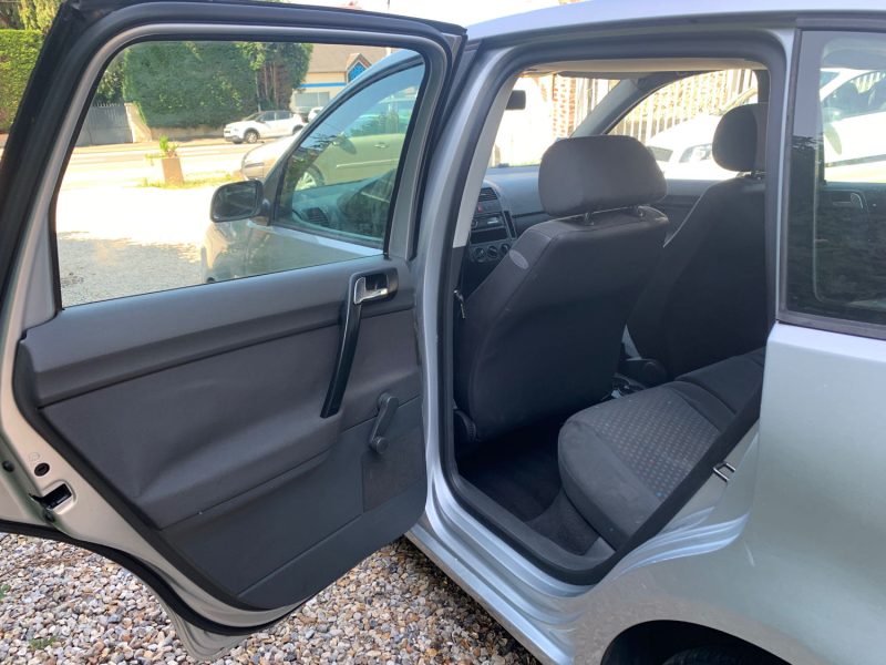 VOLKSWAGEN POLO 2004 1.2i