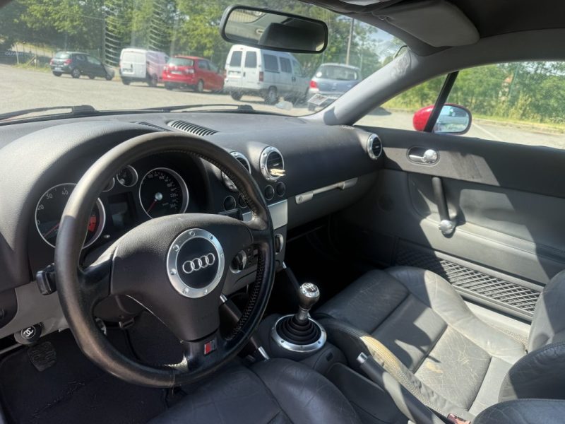 AUDI AUDI TT 1.8 i Turbo Coupé 180cv DÉPÔT VENTE