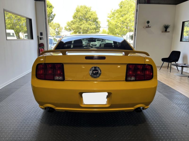FORD MUSTANG 4.6 COUPE GT 2005