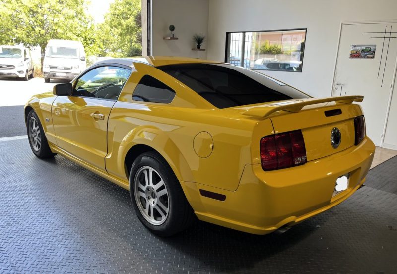 FORD MUSTANG 4.6 COUPE GT 2005
