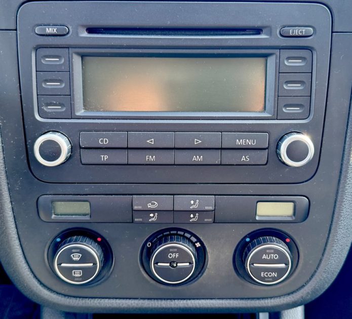 VOLKSWAGEN GOLF V 2.0L 16V TDi 140cv CONFORT / Révisée&Garantie