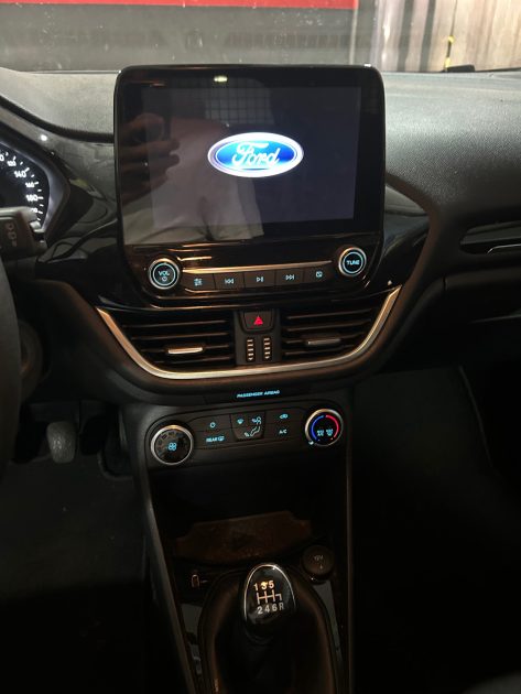 FORD Fiesta 1.5 TDCi 2 PLACES TVA RECUPERABLE 