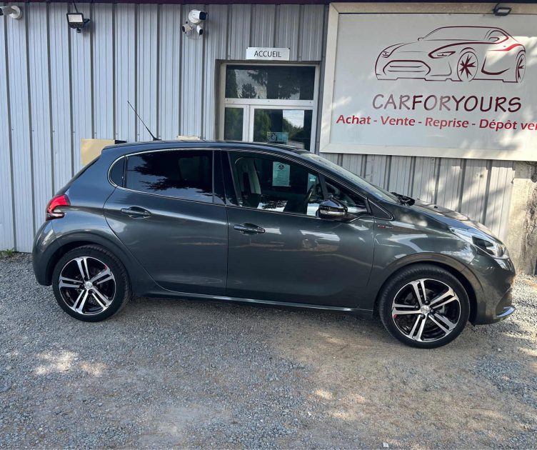 PEUGEOT 208 2017