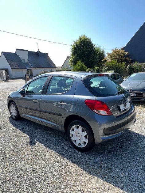 PEUGEOT 207 2010