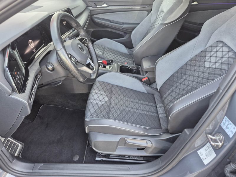 VOLKSWAGEN GOLF 2022