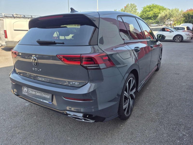 VOLKSWAGEN GOLF 2022