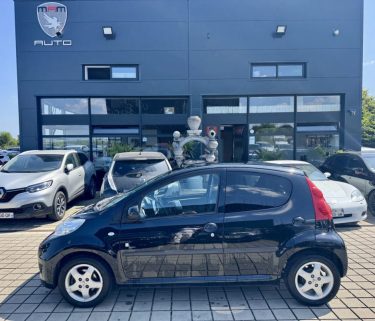PEUGEOT 107 107 1.0E 12V 68CH BLUE LION BLACK & SILVER
