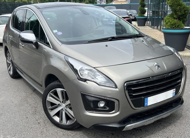 PEUGEOT 3008 PHASE 2 ALLURE 1.2 130 Cv ECRAN GPS CAMERA RECUL TOIT PANO CRIT AIR 1 - GARANTIE 1 AN