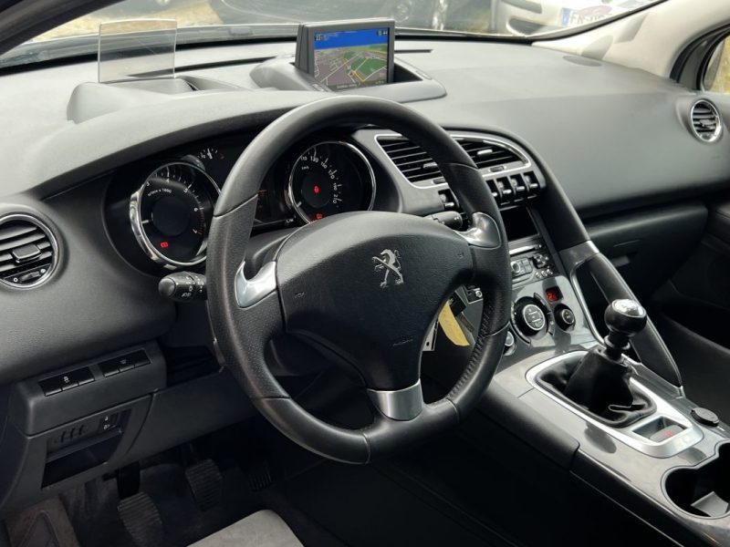 PEUGEOT 3008 PHASE 2 ALLURE 1.2 130 Cv ECRAN GPS CAMERA RECUL TOIT PANO CRIT AIR 1 - GARANTIE 1 AN