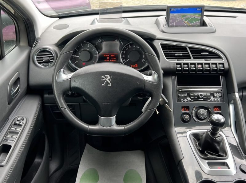 PEUGEOT 3008 PHASE 2 ALLURE 1.2 130 Cv ECRAN GPS CAMERA RECUL TOIT PANO CRIT AIR 1 - GARANTIE 1 AN