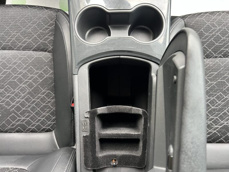 PEUGEOT 3008 PHASE 2 ALLURE 1.2 130 Cv ECRAN GPS CAMERA RECUL TOIT PANO CRIT AIR 1 - GARANTIE 1 AN