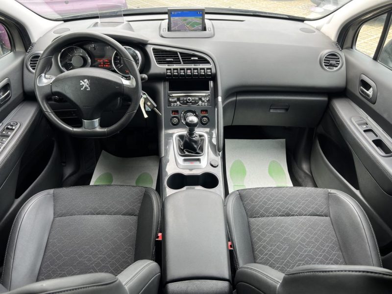 PEUGEOT 3008 PHASE 2 ALLURE 1.2 130 Cv ECRAN GPS CAMERA RECUL TOIT PANO CRIT AIR 1 - GARANTIE 1 AN