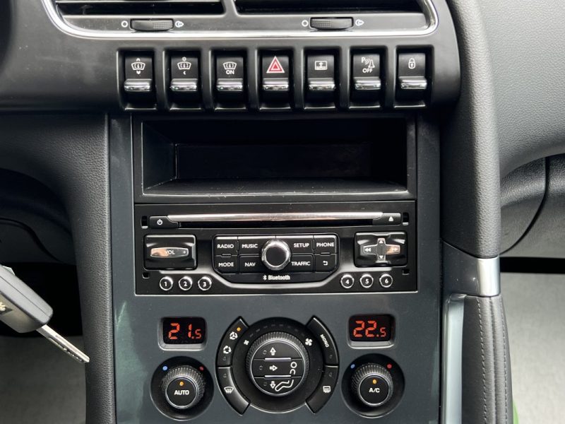 PEUGEOT 3008 PHASE 2 ALLURE 1.2 130 Cv ECRAN GPS CAMERA RECUL TOIT PANO CRIT AIR 1 - GARANTIE 1 AN