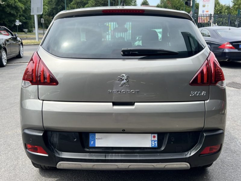 PEUGEOT 3008 PHASE 2 ALLURE 1.2 130 Cv ECRAN GPS CAMERA RECUL TOIT PANO CRIT AIR 1 - GARANTIE 1 AN