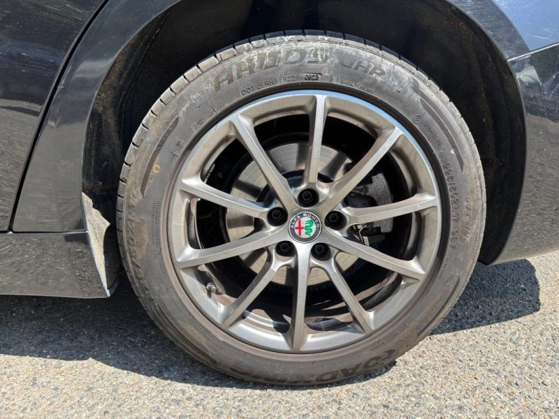 ALFA ROMEO GIULIA 2.2 JTD AT8 136cv SUPER