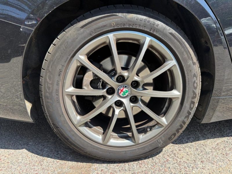 ALFA ROMEO GIULIA 2.2 JTD AT8 136cv SUPER