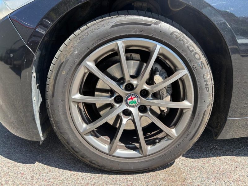 ALFA ROMEO GIULIA 2.2 JTD AT8 136cv SUPER