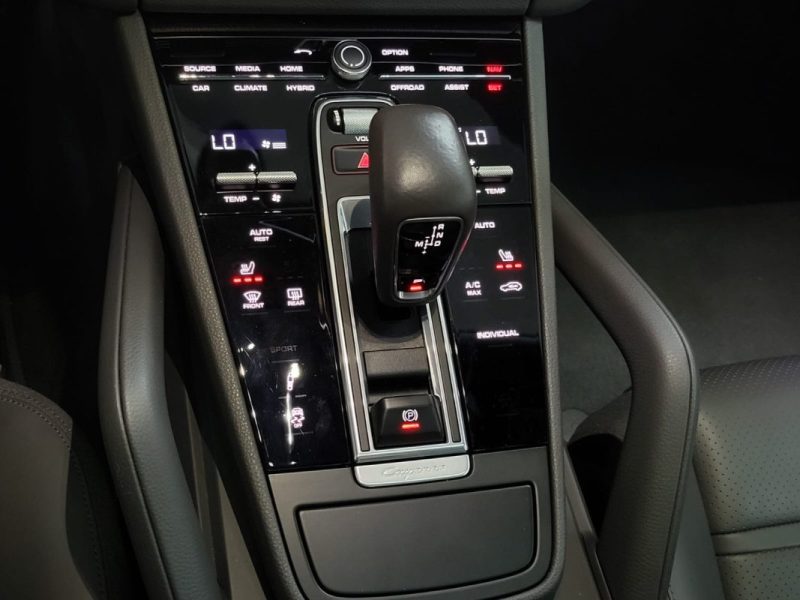 PORSCHE CAYENNE COUPE E-Hybrid 462cv AWD Boîte Auto