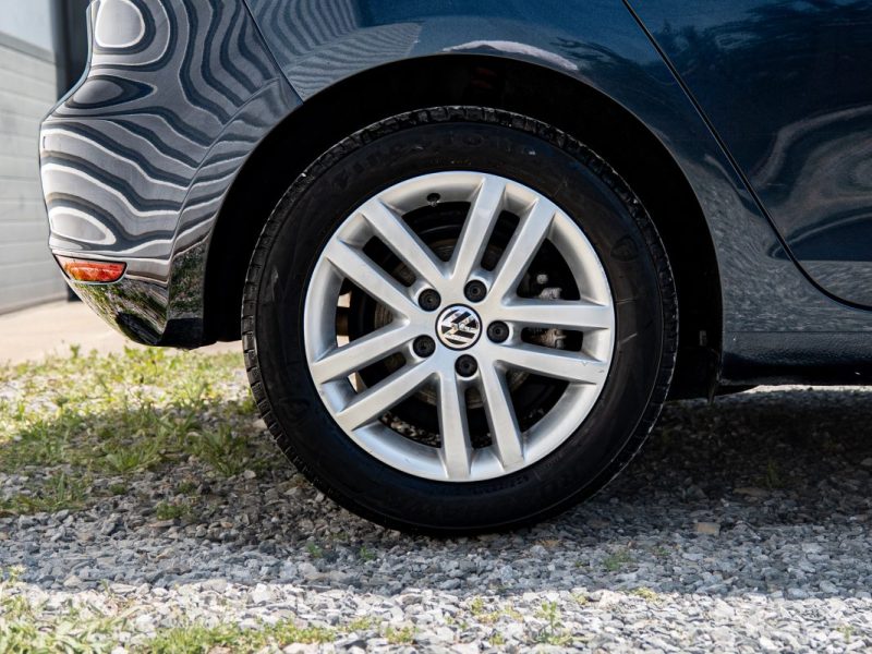 VOLKSWAGEN GOLF 2012