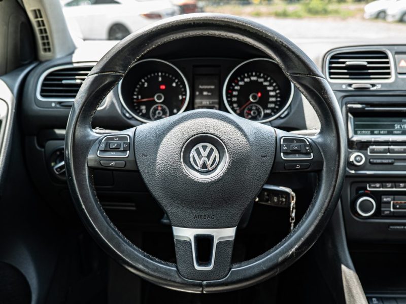 VOLKSWAGEN GOLF 2012
