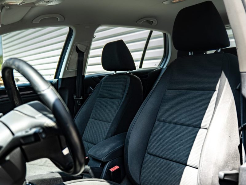 VOLKSWAGEN GOLF 2012