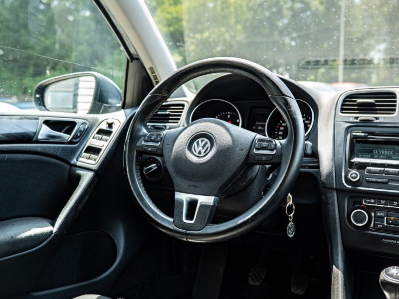 VOLKSWAGEN GOLF 2012