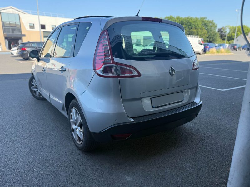 RENAULT MEGANE SCENIC 2011