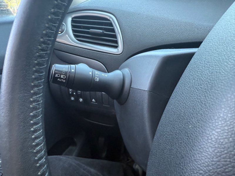 RENAULT MEGANE SCENIC 2011