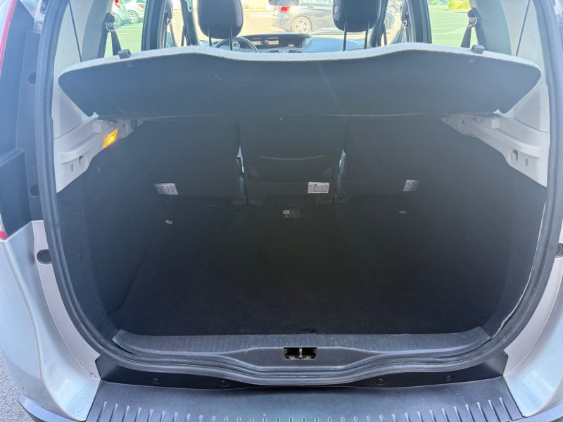 RENAULT MEGANE SCENIC 2011